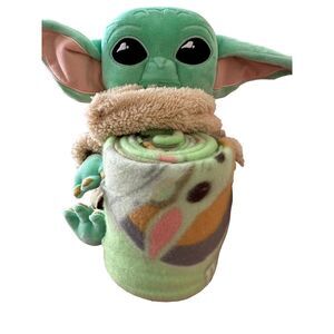 Star Wars The Child Plush Toy and Blanket